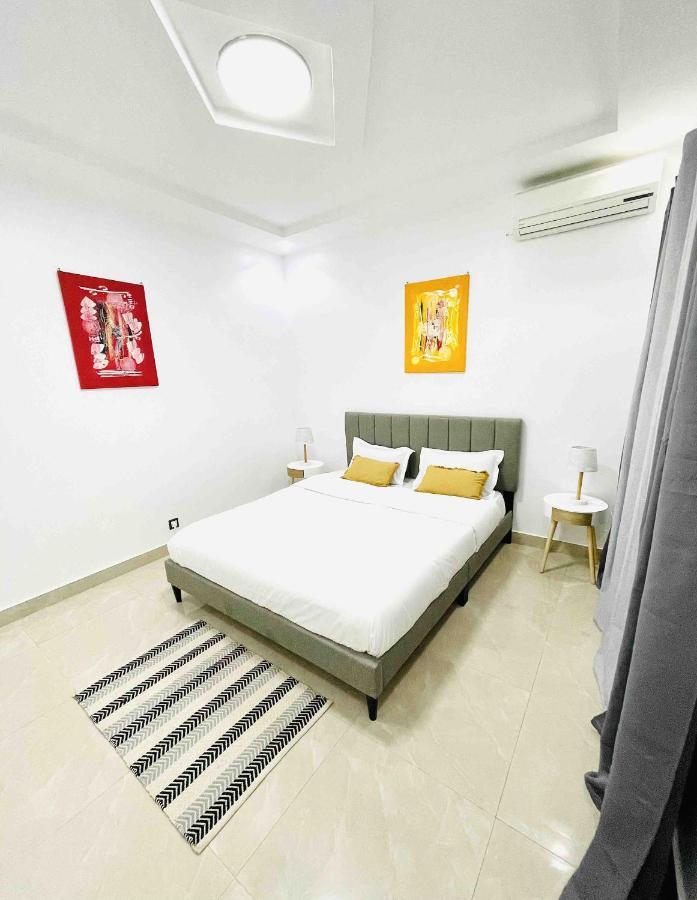 Room In Apartment - Quiet Room In Residence No69 Dakar Exterior photo